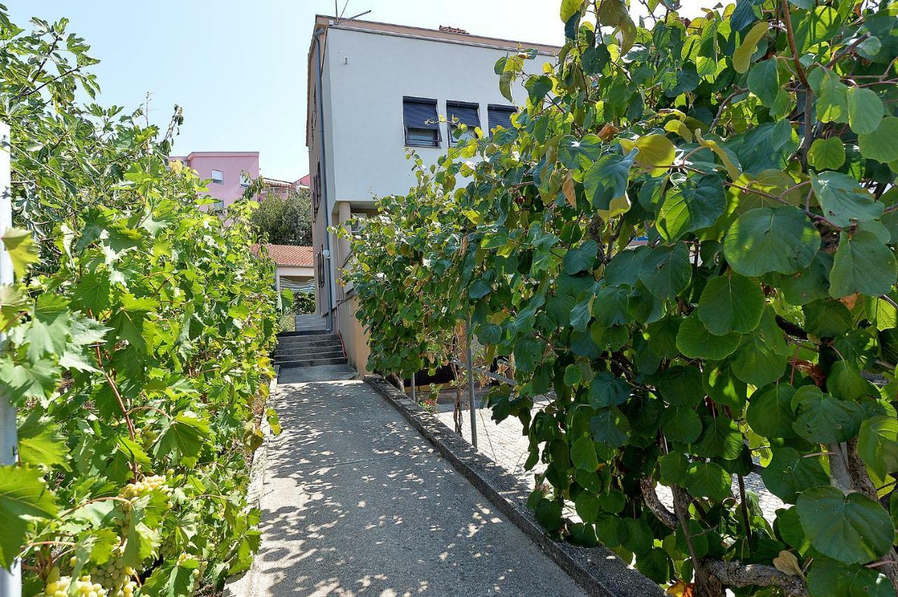 Bozena Apartment